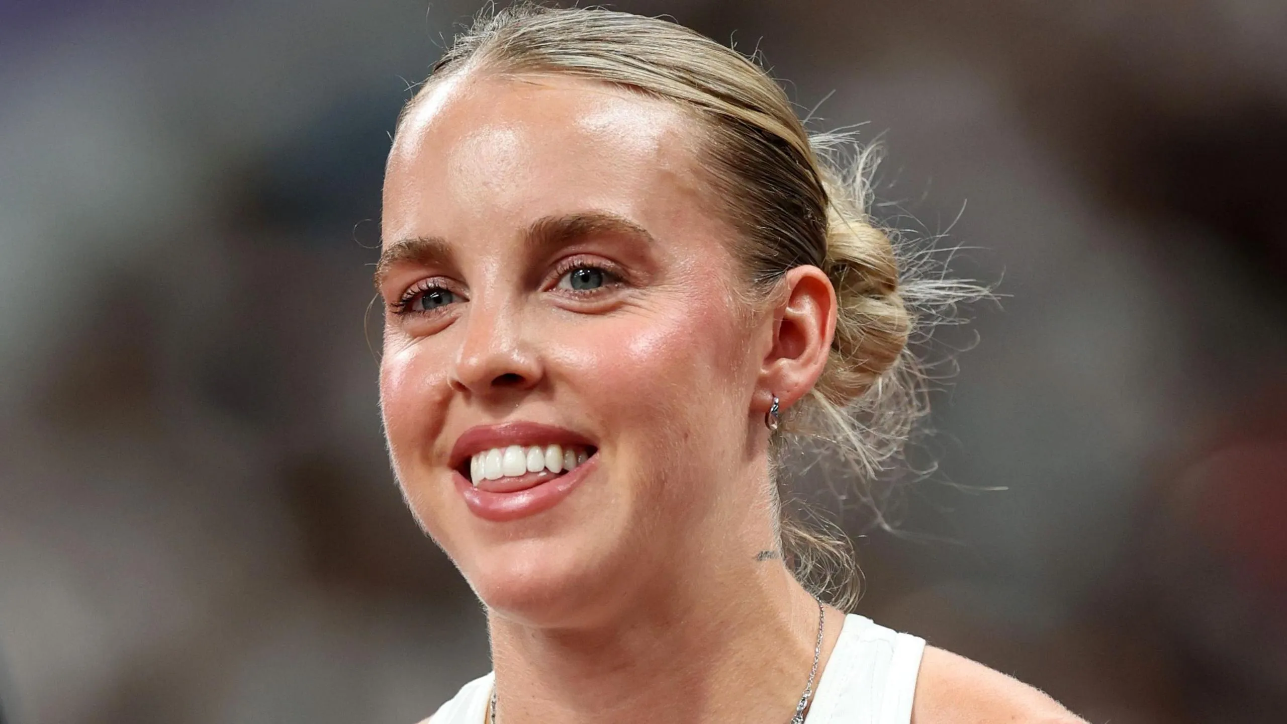 The British star Begins Global Championship Bid with Winning Start
