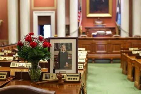 Minnesota Voters Go to Voting Booths to Occupy Seat of Slain Lawmaker